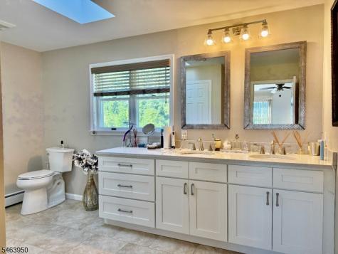 126 Iron Wolf Road Greenwich NJ 08886