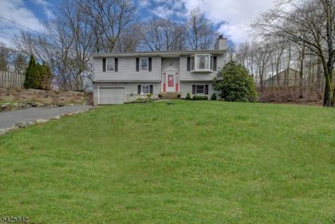 4 Birch Drive E Vernon NJ 07422