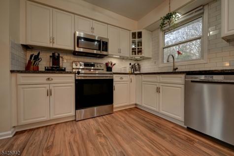 4 Birch Drive E Vernon NJ 07422