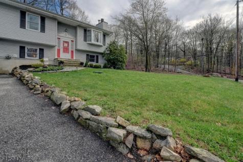 4 Birch Drive E Vernon NJ 07422