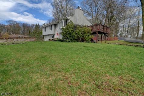 4 Birch Drive E Vernon NJ 07422