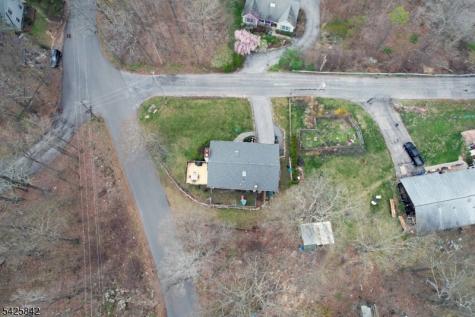 4 Birch Drive E Vernon NJ 07422