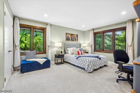 5 Sylvan Drive Bridgewater NJ 08807