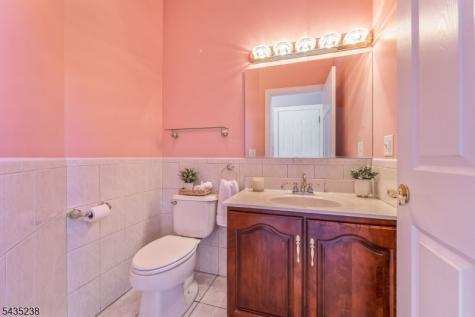 413 N Prospect Street Lopatcong NJ 08865