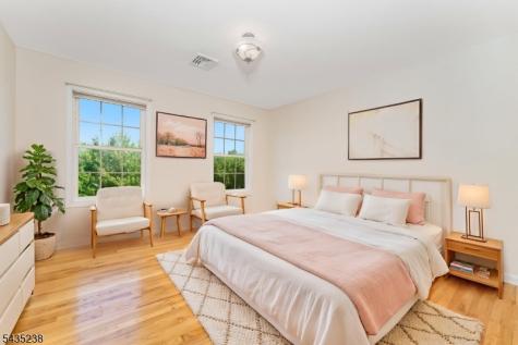 413 N Prospect Street Lopatcong NJ 08865