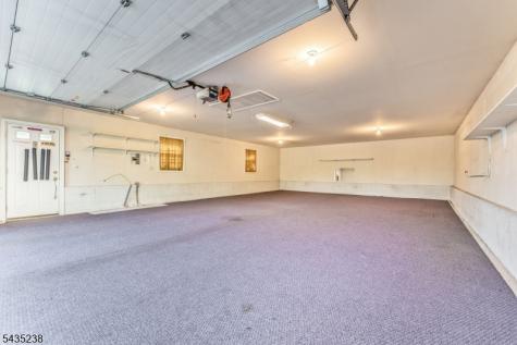 413 N Prospect Street Lopatcong NJ 08865