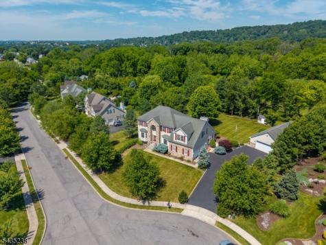 413 N Prospect Street Lopatcong NJ 08865