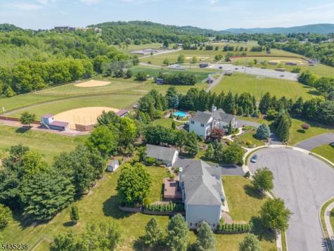 413 N Prospect Street Lopatcong NJ 08865