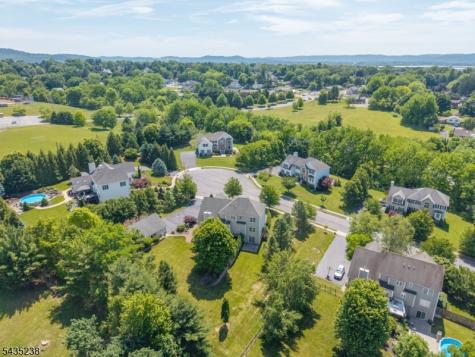 413 N Prospect Street Lopatcong NJ 08865