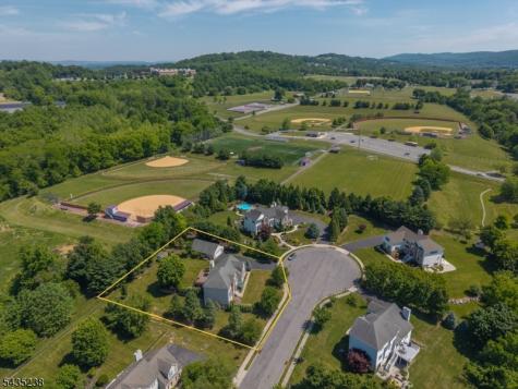 413 N Prospect Street Lopatcong NJ 08865