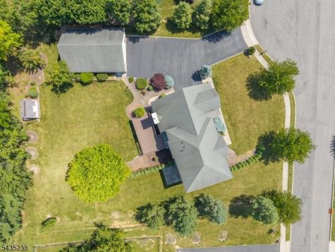 413 N Prospect Street Lopatcong NJ 08865