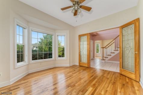 413 N Prospect Street Lopatcong NJ 08865
