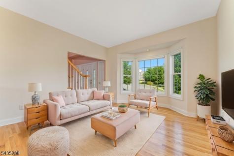 413 N Prospect Street Lopatcong NJ 08865