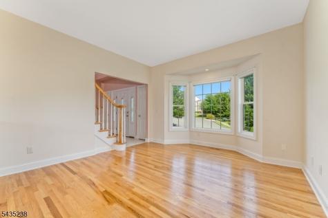 413 N Prospect Street Lopatcong NJ 08865