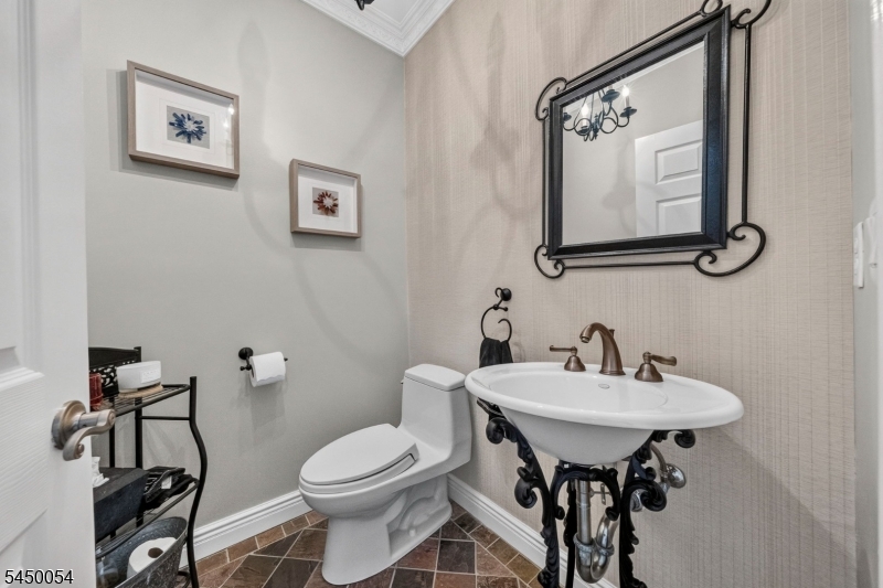 22 Jarombek Drive Montville NJ 07082