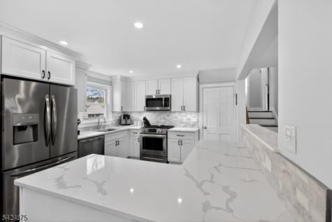 636 Roosevelt Street Westfield NJ 07090