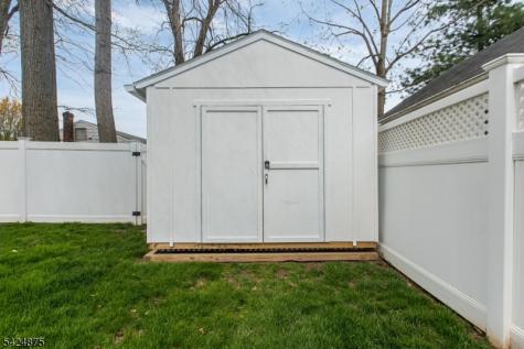 636 Roosevelt Street Westfield NJ 07090