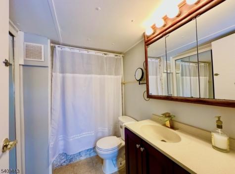 26 Dalbert Street Carteret NJ 07008