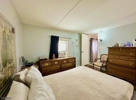 26 Dalbert Street Carteret NJ 07008