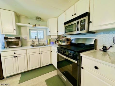 26 Dalbert Street Carteret NJ 07008