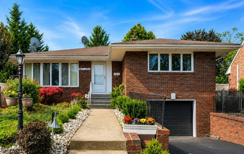 585 Noe Avenue Woodbridge NJ 07095