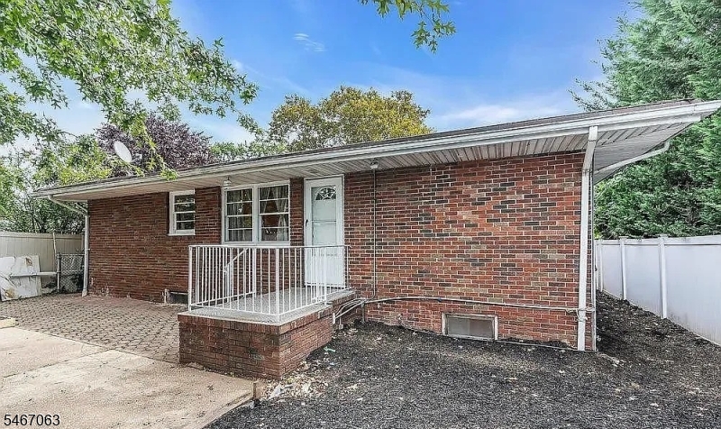 585 Noe Avenue Woodbridge NJ 07095