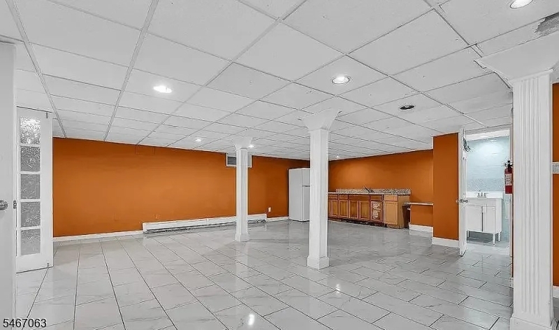 585 Noe Avenue Woodbridge NJ 07095