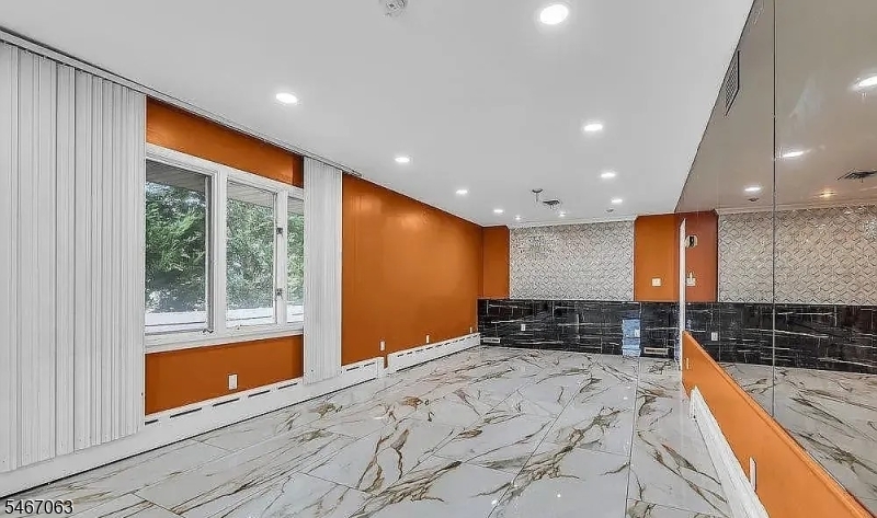 585 Noe Avenue Woodbridge NJ 07095