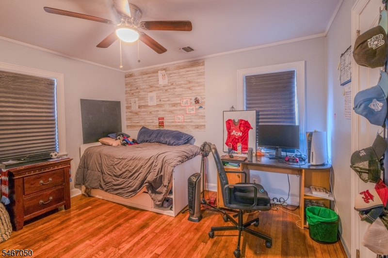 16 Bayview Avenue Newark NJ 07112