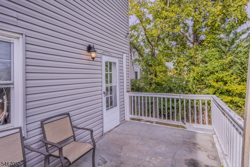 16 Bayview Avenue Newark NJ 07112