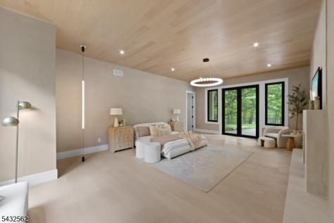 809 W Shore Drive Kinnelon NJ 07405