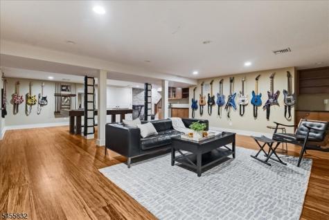 421 Ridgewood Avenue Glen Ridge Boro NJ 07028