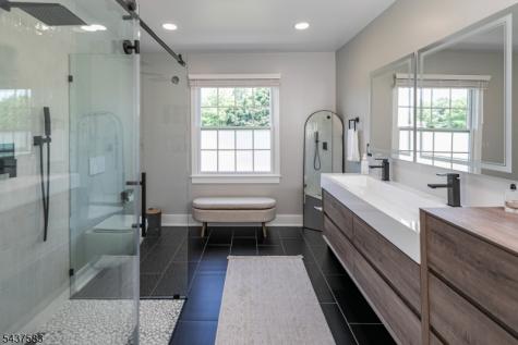 29 Sutphin Road Raritan NJ 08822
