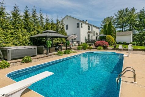 29 Sutphin Road Raritan NJ 08822