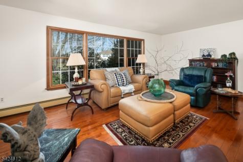 10 Warwick Drive Washington NJ 07853