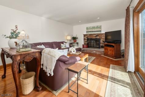 10 Warwick Drive Washington NJ 07853
