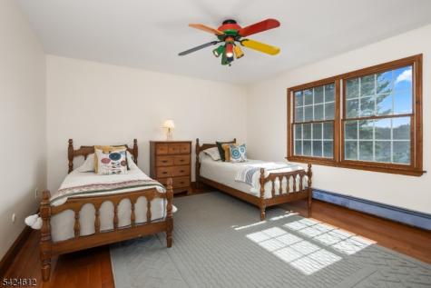 10 Warwick Drive Washington NJ 07853
