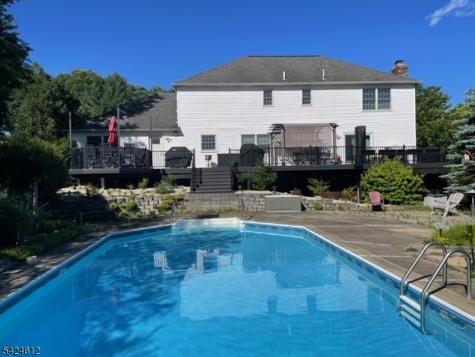 10 Warwick Drive Washington NJ 07853