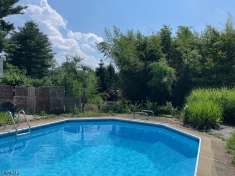 10 Warwick Drive Washington NJ 07853