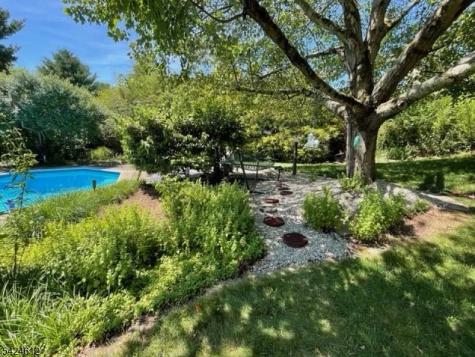 10 Warwick Drive Washington NJ 07853