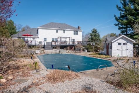 10 Warwick Drive Washington NJ 07853