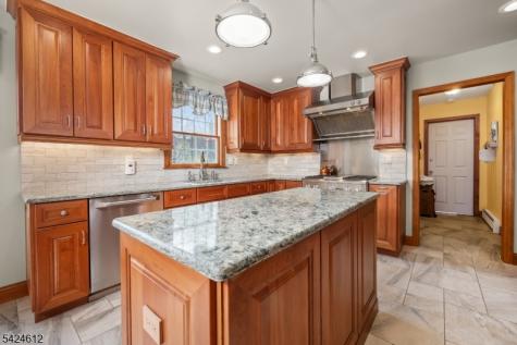 10 Warwick Drive Washington NJ 07853