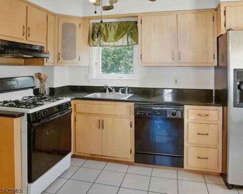 95 Rollinson Street West Orange NJ 07052
