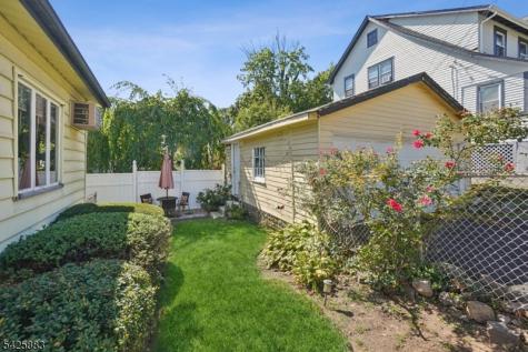 95 Rollinson Street West Orange NJ 07052