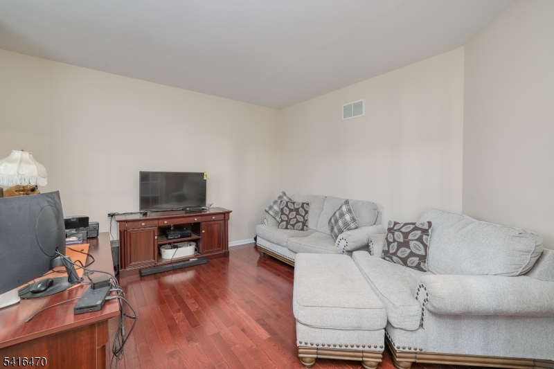 814 Rachel Drive Franklin NJ 08322