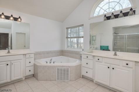 814 Rachel Drive Franklin NJ 08322