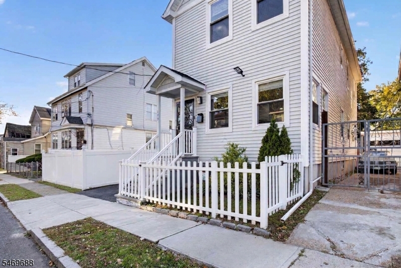 129 Alexander Street Newark NJ 07106