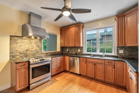 713 Lincoln Avenue Ridgefield Park Village NJ 07660