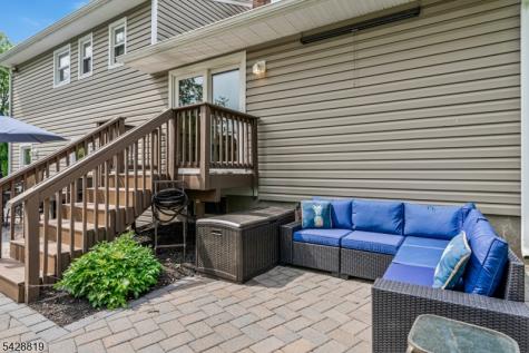 11 Manchester Drive Hanover NJ 07981