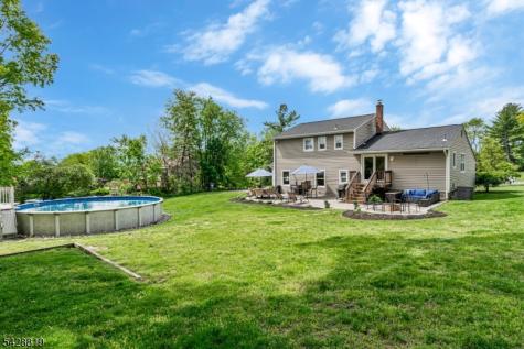 11 Manchester Drive Hanover NJ 07981
